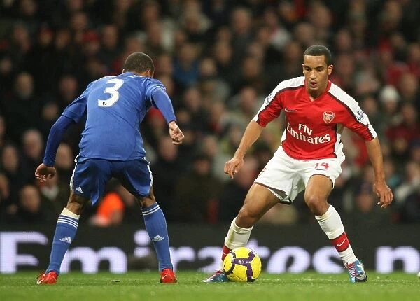 Ashley Cole (Arsenal) Theo Walcott (Chelsea). Arsenal 0: 3 Chelsea, Barclays Premier League