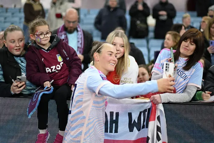 Framed Print : Aston Villa v Arsenal FC - Barclays Women's Super League