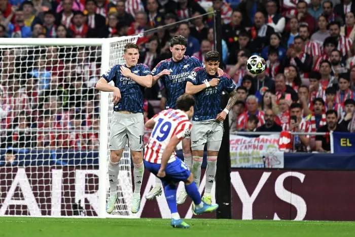 Framed Print : Atletico de Madrid v Arsenal FC - UEFA Champions League 2025 / 26 Semi Final First Leg