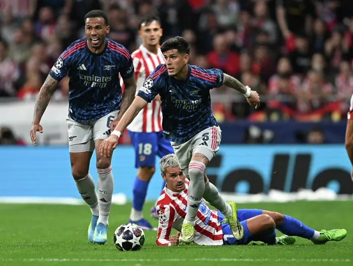 Framed Print : Atletico de Madrid v Arsenal FC - UEFA Champions League 2025 / 26 Semi Final First Leg
