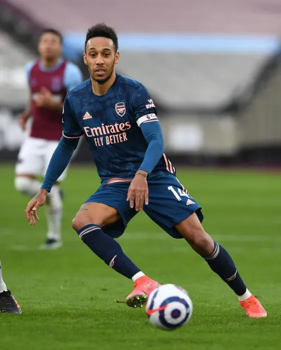 Framed Print : Aubameyang in Action: Arsenal vs. West Ham, Premier League 2020-21