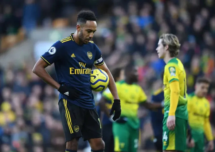 Framed Print : Aubameyang in Action: Norwich City vs. Arsenal, Premier League 2019-20 Framed Print : Aubameyang in Action: Norwich City vs. Arsenal, Premier League 2019-20