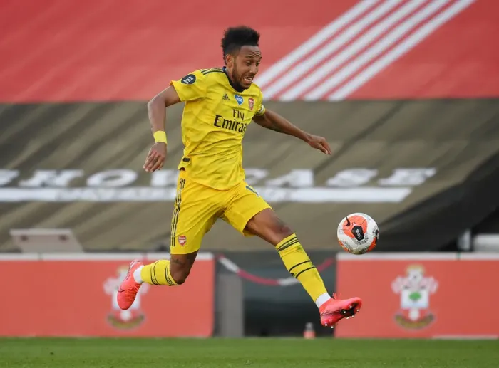 Framed Print : Aubameyang in Action: Southampton vs. Arsenal, Premier League 2019-2020