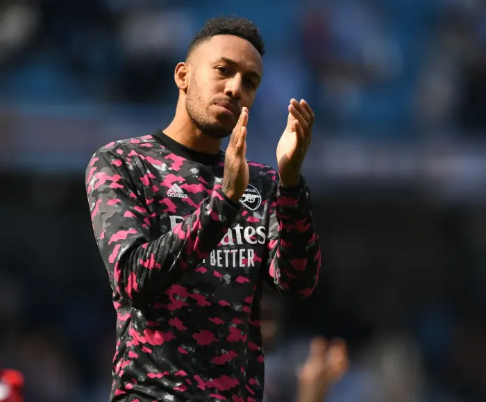 Framed Print : Aubameyang Applauds Arsenal Fans: Manchester City vs Arsenal, 2021-22 Premier League