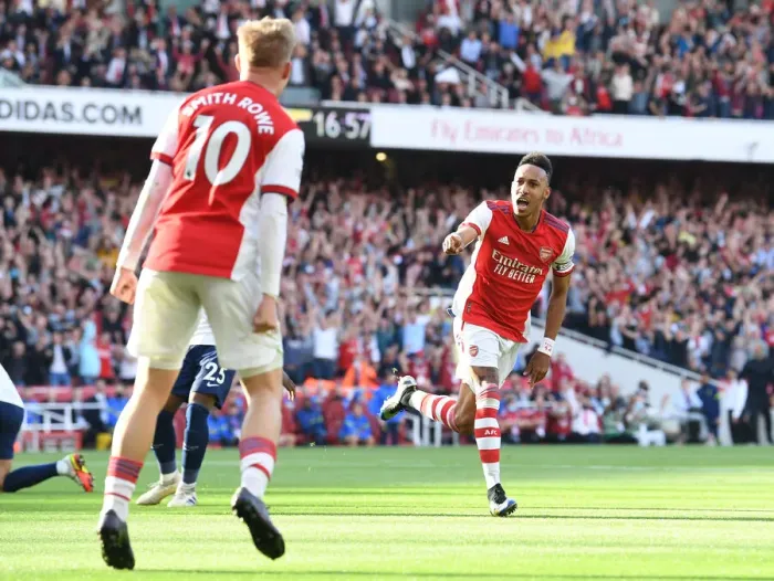 Framed Print : Aubameyang Brace: Arsenal Defeats Tottenham in Thrilling Derby Match