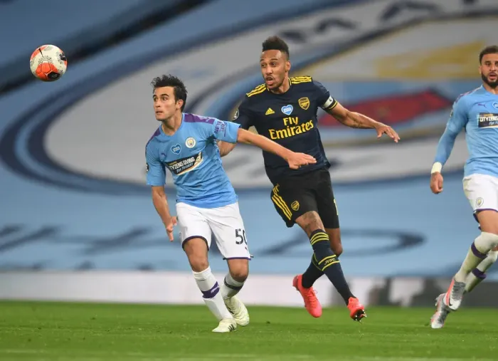 Framed Print : Aubameyang Closes In: Manchester City vs. Arsenal, Premier League 2019-2020