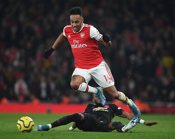 Aubameyang Outsmarts Fred: Arsenal's Masterclass over Manchester United