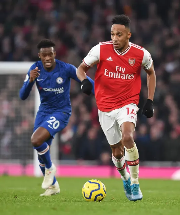 Framed Print : Aubameyang Outwits Hudson-Odoi: Thrilling Arsenal vs. Chelsea Showdown