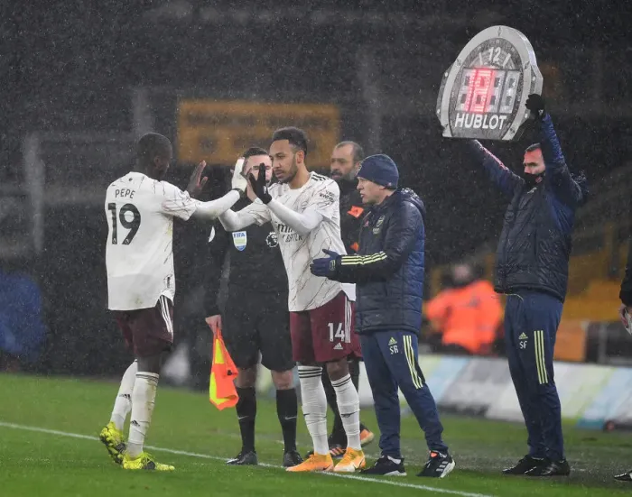 Framed Print : Aubameyang Replaces Pepe: Arsenal's Substitution in Wolverhampton Wanderers Clash (2020-21)