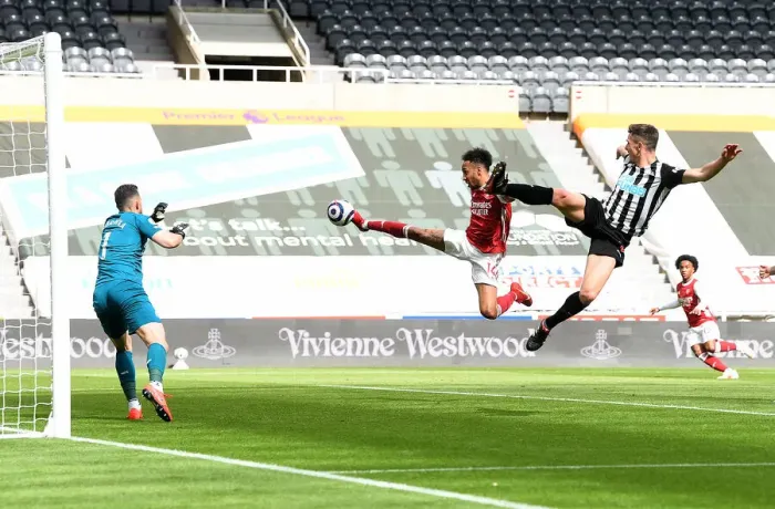 Framed Print : Aubameyang Scores as Arsenal Overpower Newcastle in Empty St. James Park Framed Print : Aubameyang Scores as Arsenal Overpower Newcastle in Empty St. James Park