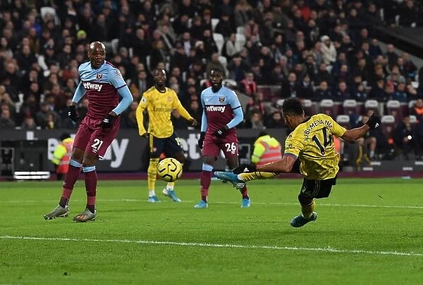 Aubameyang Scores Arsenal's Third Goal: West Ham United vs Arsenal FC, Premier League 2019-20