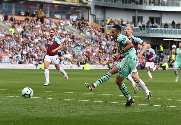 Aubameyang Scores First Arsenal Goal in Premier League 2018-19: Burnley vs. Arsenal