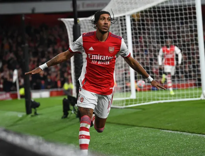 Framed Print : Aubameyang Scores First Goal: Arsenal vs Crystal Palace, Premier League 2021-22