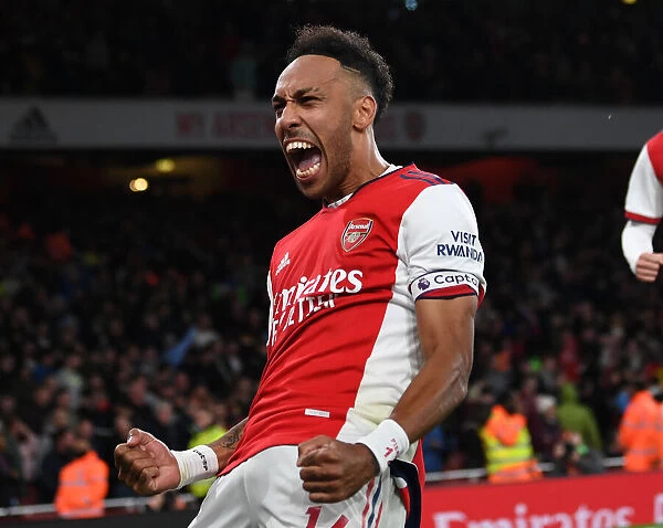 Aubameyang Scores His Second: Arsenal's Victory Against Aston Villa (2021-22)