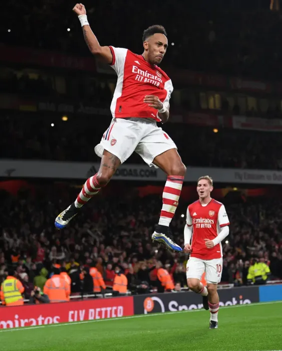 Framed Print : Aubameyang Scores His Second Goal: Arsenal vs. Aston Villa (2021-22)