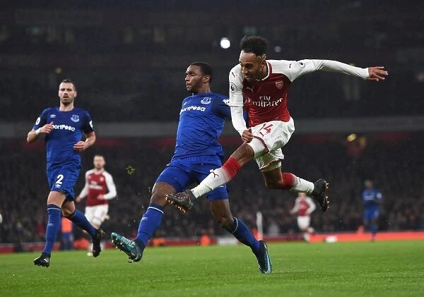 Aubameyang vs. Martina: A Football Battle at the Emirates - Arsenal vs. Everton