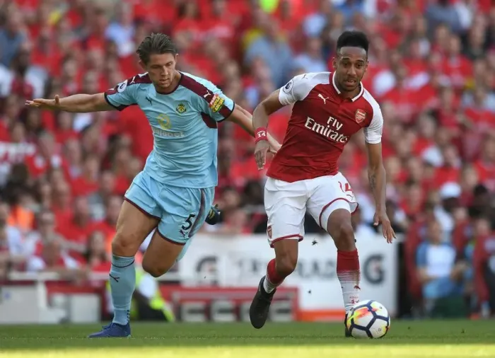 Framed Print : Aubameyang vs Tarkowski: Intense Battle at the Emirates - Arsenal v Burnley, Premier League 2017-18 Framed Print : Aubameyang vs Tarkowski: Intense Battle at the Emirates - Arsenal v Burnley, Premier League 2017-18