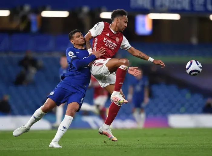 Framed Print : Aubameyang vs. Thiago Silva: Battle at Stamford Bridge - Premier League 2020-21 (Behind Closed Doors)