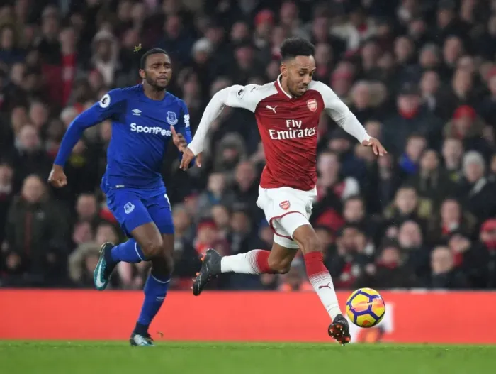 Framed Print : Aubameyang's Agility: Outmaneuvering Martina in Arsenal's Premier League Victory Framed Print : Aubameyang's Agility: Outmaneuvering Martina in Arsenal's Premier League Victory