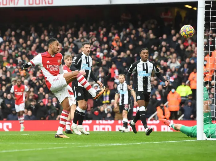 Framed Print : Aubameyang's Agonizing Post Hit: Arsenal vs Newcastle United, Premier League 2021-22