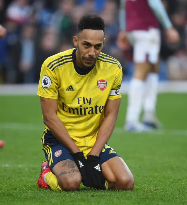 Framed Print : Aubameyang's Brilliant Display: Burnley vs. Arsenal, Premier League 2019-2020