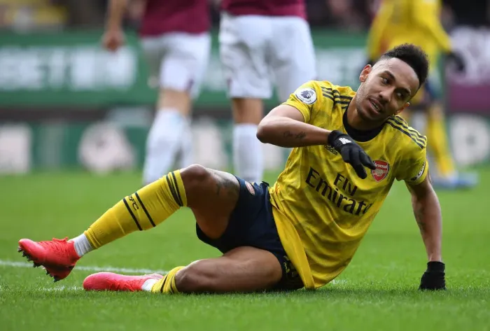 Framed Print : Aubameyang's Brilliant Performance: Burnley vs. Arsenal, Premier League 2019-2020 Framed Print : Aubameyang's Brilliant Performance: Burnley vs. Arsenal, Premier League 2019-2020