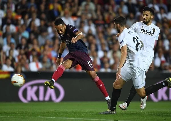 Aubameyang's Decisive Goal: Arsenal Reaches Europa League Final vs. Valencia (2018-19)