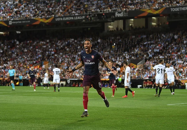 Aubameyang's Europa League Heroics: Arsenal Secure Semi-Final Victory over Valencia