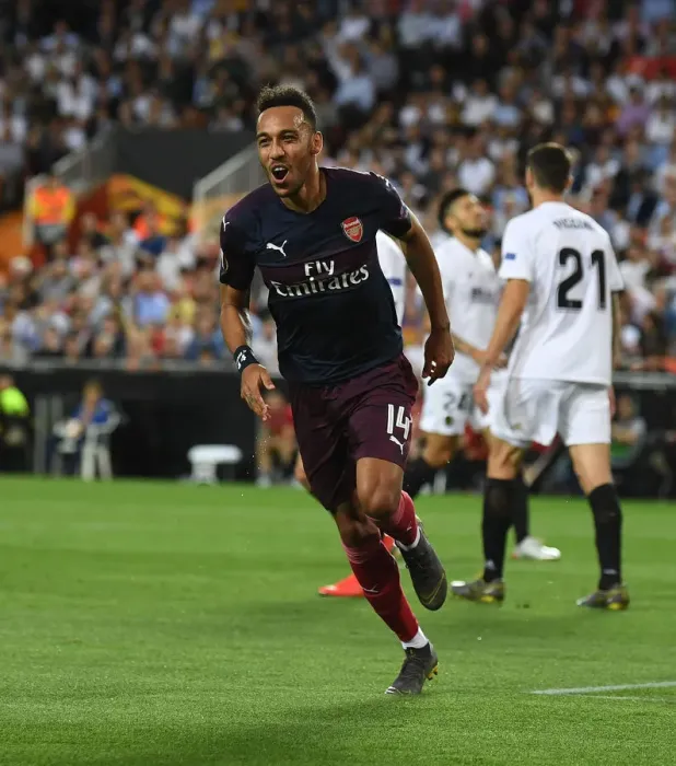 Framed Print : Aubameyang's Goal: Arsenal Advance in Europa League Semi-Final vs Valencia