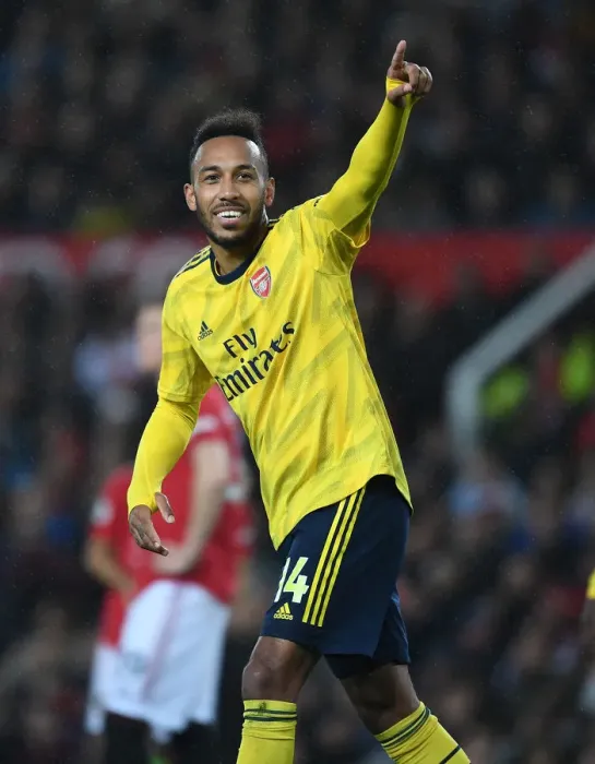 Framed Print : Aubameyang's Stunner: Arsenal's Winning Goal Against Manchester United in the Premier League 2019-20