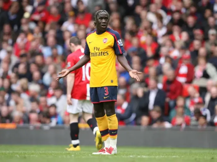 Framed Print : Bacary Sagna in Action: 0-0 Stalemate at Old Trafford, Manchester United vs Arsenal, Barclays Premier League, May 2009 Framed Print : Bacary Sagna in Action: 0-0 Stalemate at Old Trafford, Manchester United vs Arsenal, Barclays Premier League, May 2009