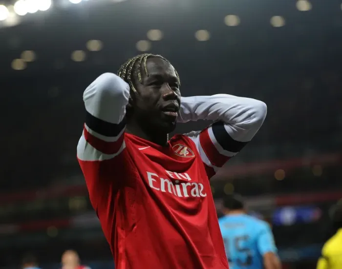 Framed Print : Bacary Sagna in Action: Arsenal vs Marseille, UEFA Champions League 2013-14