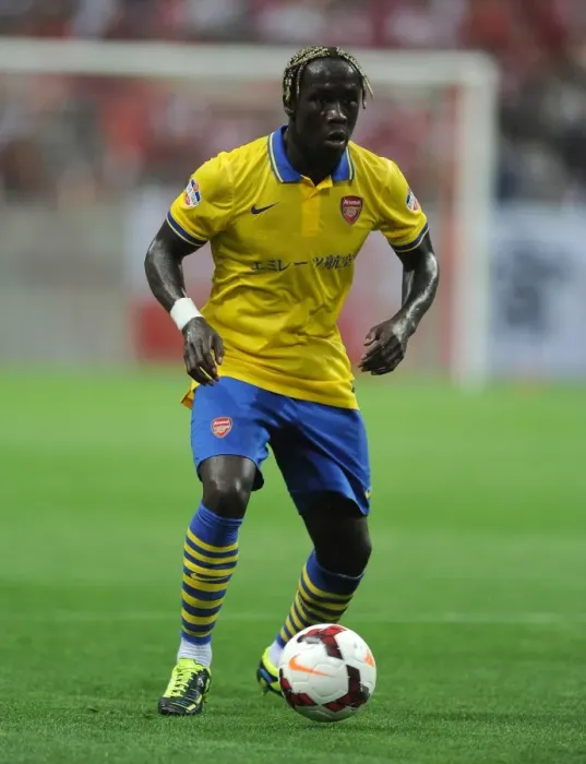 Framed Print : Bacary Sagna in Action: Arsenal vs Urawa Red Diamonds, Japan 2013 Framed Print : Bacary Sagna in Action: Arsenal vs Urawa Red Diamonds, Japan 2013