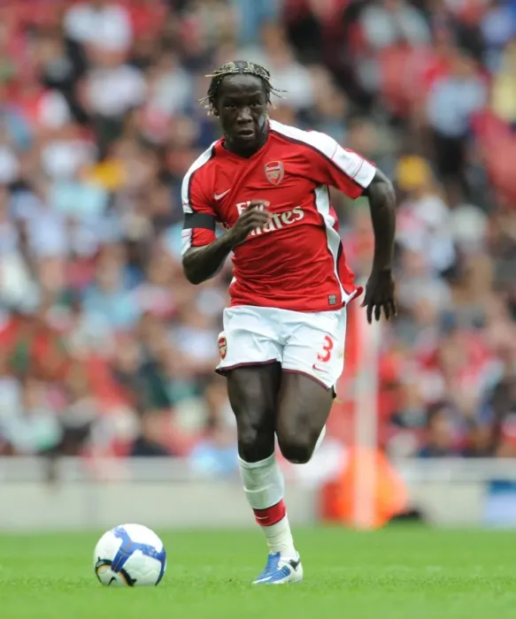 Framed Print : Bacary Sagna in Action: Arsenal's Victory over Athletico Madrid, Emirates Cup 2009