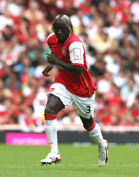 Framed Print : Bacary Sagna in Action: Arsenal's Win Against Paris Saint-Germain at Emirates Cup (2007)
