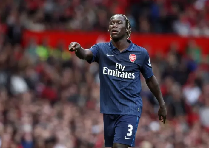 Framed Print : Bacary Sagna in Action: Manchester United's 2-1 Victory Over Arsenal, 29 / 8 / 09