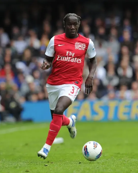 Framed Print : Bacary Sagna in Action Against Queens Park Rangers (2011-2012) Framed Print : Bacary Sagna in Action Against Queens Park Rangers (2011-2012)