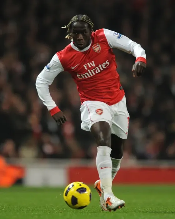 Framed Print : Bacary Sagna (Arsenal). Arsenal 2: 1 Everton, Barclays Premier League, Emirates Stadium
