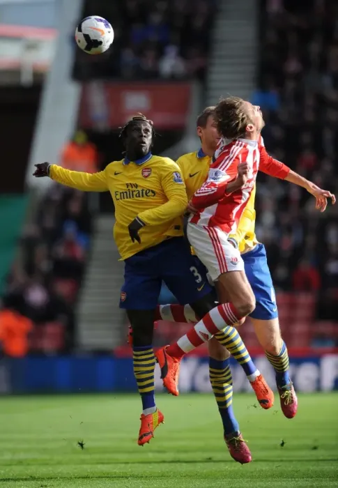 Framed Print : Bacary Sagna (Arsenal) Peter Crouch (Stoke). Stoke City 1: 0 Arsenal. Barclays Premier League Framed Print : Bacary Sagna (Arsenal) Peter Crouch (Stoke). Stoke City 1: 0 Arsenal. Barclays Premier League