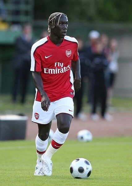 Bacary Sagna: Arsenal's Defender in Action Against Szombathely, 2008