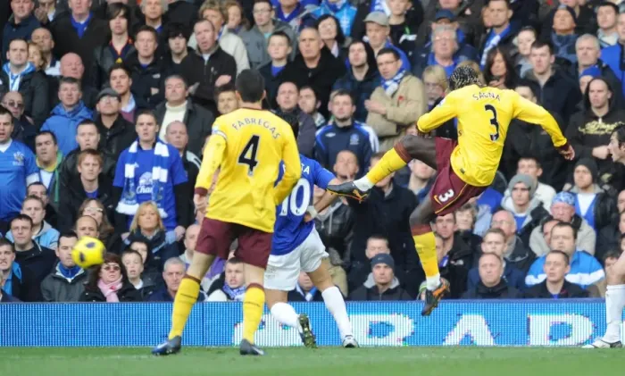 Framed Print : Bacary Sagna shoots past Everton goalkeeper Tim Howard to score the first Arsenal goal Framed Print : Bacary Sagna shoots past Everton goalkeeper Tim Howard to score the first Arsenal goal
