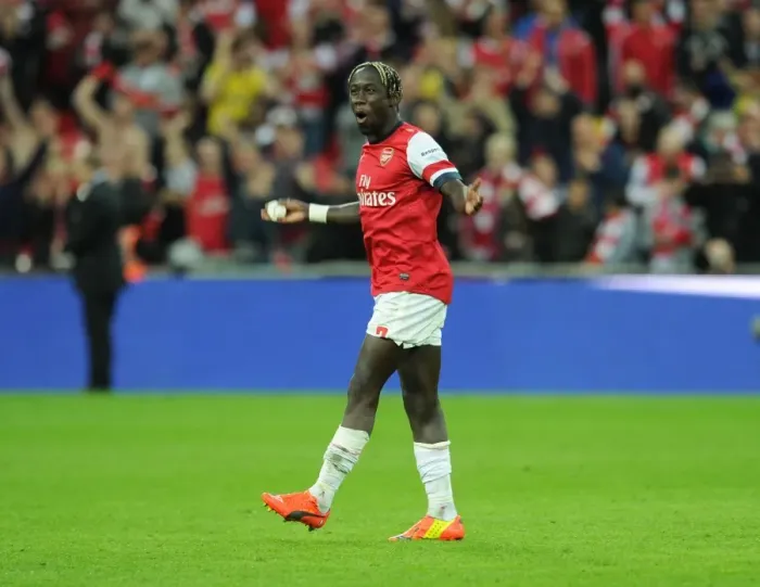Framed Print : Bacary Sagna's Triumphant Moment: Arsenal's FA Cup Semi-Final Victory over Wigan Athletic