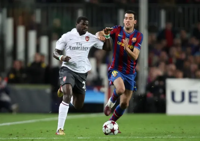 Framed Print : Barcelona's Basquets Overpowers Arsenal's Eboue: UEFA Champions League Quarterfinal Showdown at Nou Camp (4-1) Framed Print : Barcelona's Basquets Overpowers Arsenal's Eboue: UEFA Champions League Quarterfinal Showdown at Nou Camp (4-1)