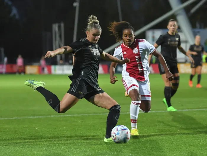 Framed Print : Battle in Amsterdam: Arsenal vs. Ajax Women - UEFA Champions League Second Qualifying Round