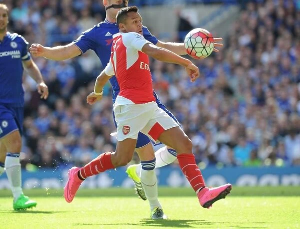 Battle in the Capital: Alexis Sanchez Faces Off in Chelsea vs. Arsenal, Premier League 2015-16