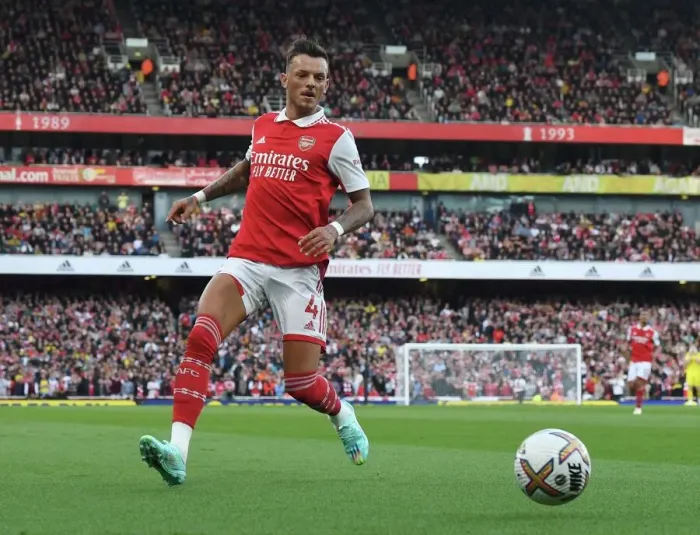 Framed Print : Battle at the Emirates: Arsenal's Ben White Goes Head-to-Head Against Liverpool, 2022-23 Premier League