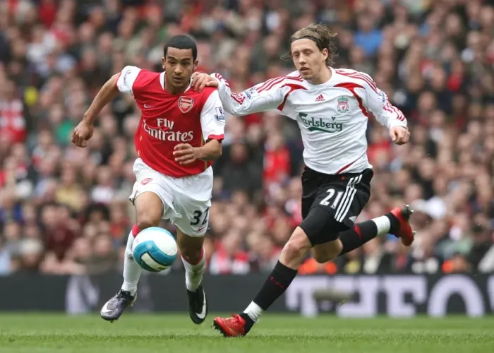 Framed Print : The Battle of The Emirates: Walcott vs. Lucas, Arsenal vs. Liverpool, 2007-08 Premier League Framed Print : The Battle of The Emirates: Walcott vs. Lucas, Arsenal vs. Liverpool, 2007-08 Premier League