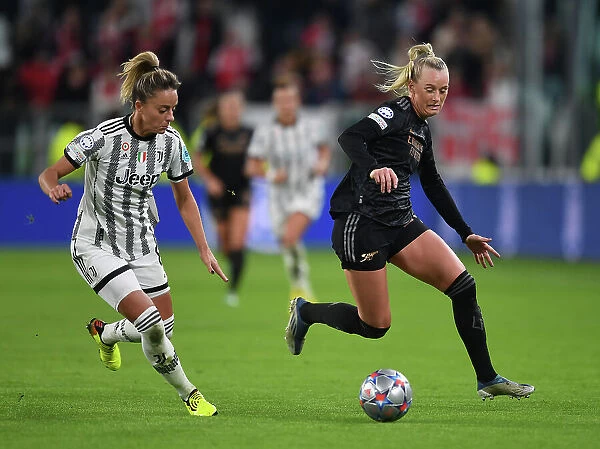 Battle in Group C: Juventus vs. Arsenal - UEFA Women's Champions League: Stina Blackstenius Faces Off Against Martina Rosucci