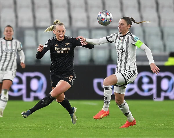 Battle in Group C: Juventus vs. Arsenal - UEFA Women's Champions League: Stina Blackstenius Faces Off Against Cecilia Salvai