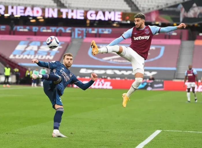 Framed Print : Battle of the Empty London Stadium: Chambers vs Benrahma - Arsenal vs West Ham United, Premier League 2021